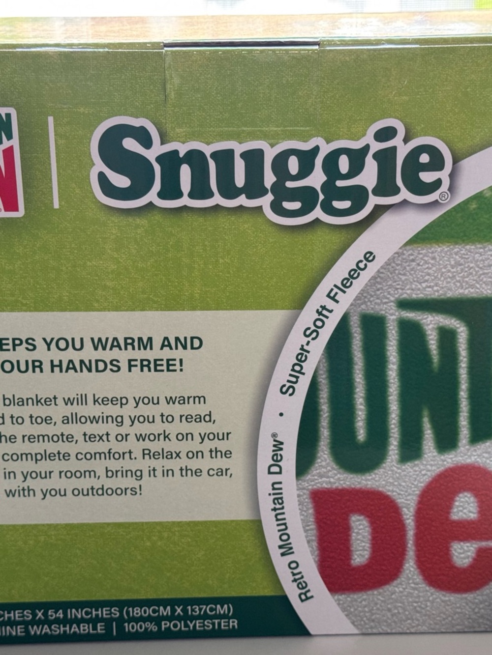Maggie Mountain Dew Green Sleeve Blanket - Official Brand - Picture 2 of 3